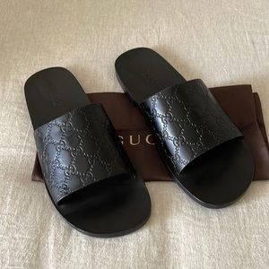 Gucci Men’s Black Leather Slides (insole 11.5in)